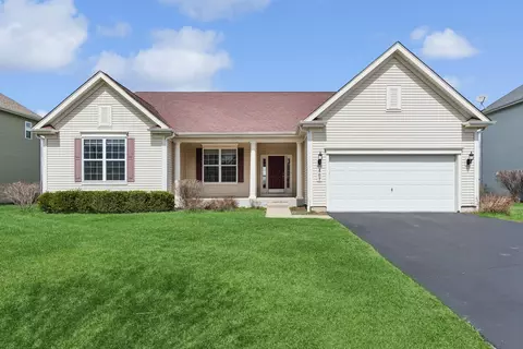 467 Snow St, Sugar Grove, IL 60554