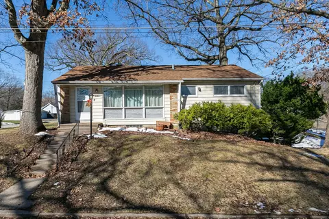 1659 33rd St, Moline, IL 61265