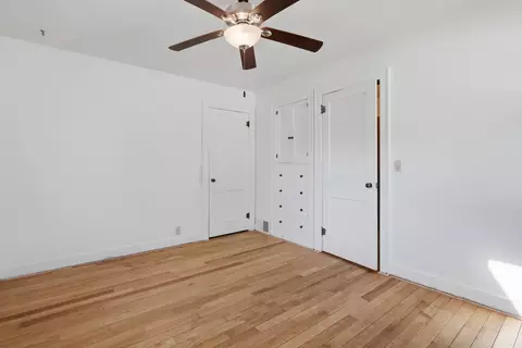 Bedroom - 101 E D St, Alpha, IL 61413 photo 5 of 6