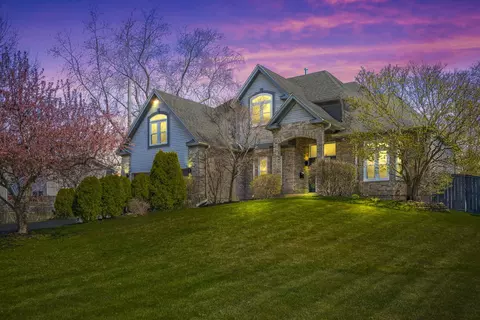 Exterior - 155 Lilac Ln, Wheeling, IL 60090 photo 2 of 10