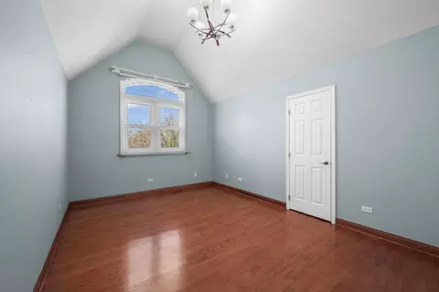 Bedroom - 155 Lilac Ln, Wheeling, IL 60090 photo 2 of 4