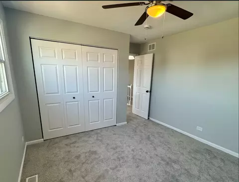 Bedroom - 940 Tanglewood Dr, Wheeling, IL 60090 photo 3 of 12