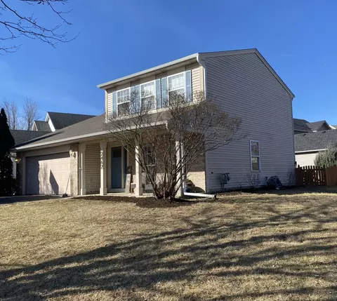 Exterior - 2467 Deerfield Dr, Aurora, IL 60506 photo 4 of 4