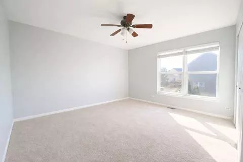 Bedroom - 2467 Deerfield Dr, Aurora, IL 60506 photo 5 of 5