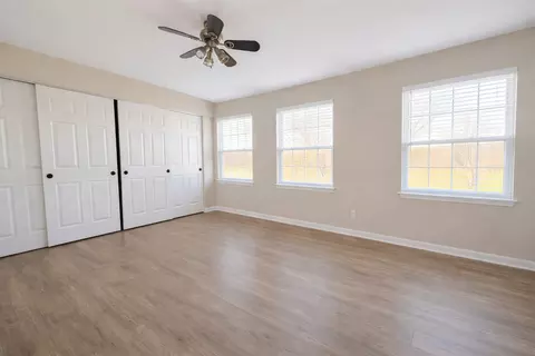 Bedroom - 2467 Deerfield Dr, Aurora, IL 60506 photo 4 of 5