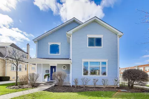 421 W Hawthorne St, Arlington Heights, IL 60004