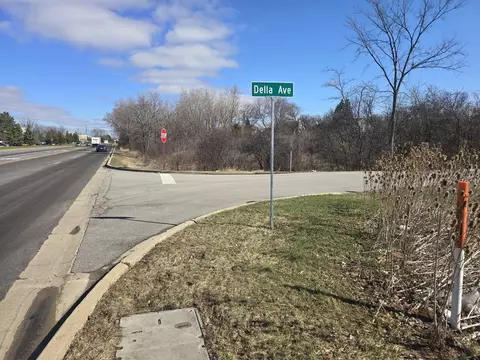 1 327 Gary Ave # N, Carol Stream, IL 60188