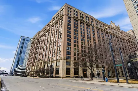 680 N Lake Shore Dr #1410, Chicago, IL 60611