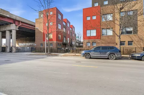 648 W 16th St #2, Chicago, IL 60616