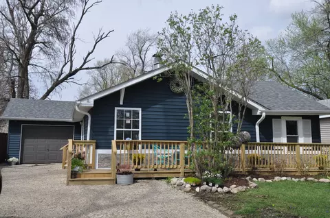 26458 W Grapevine Ave, Antioch, IL 60002