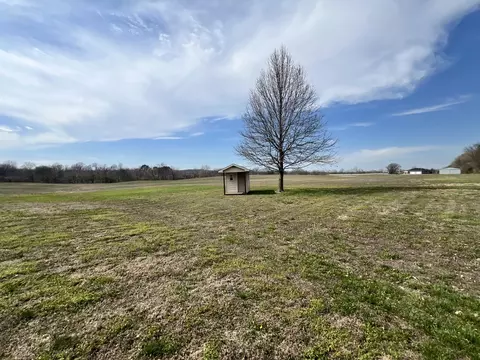 Exterior - 233 Dunivan Rd, Murphysboro, IL 62966 photo 6 of 8
