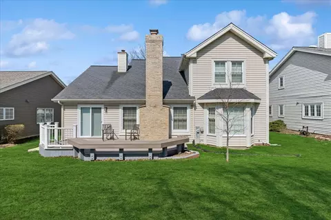Exterior - 613 Rose Ln, Bartlett, IL 60103 photo 3 of 5