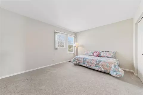 Bedroom - 613 Rose Ln, Bartlett, IL 60103 photo 2 of 3