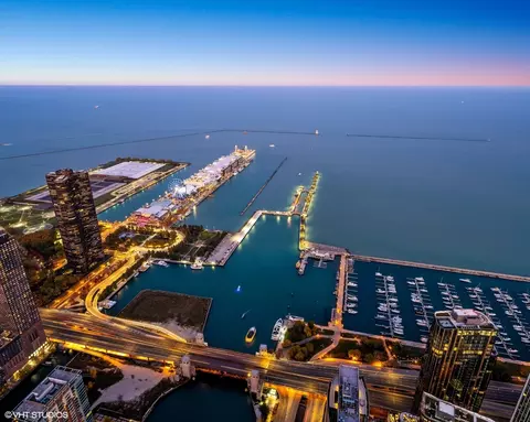 View/Area - 363 E Wacker Dr #9101, Chicago, IL 60601 photo 4 of 14