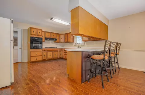 Kitchen - 130 Greenview Rd, Centralia, IL 62801 photo 1 of 4
