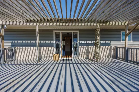 Exterior - 130 Greenview Rd, Centralia, IL 62801 photo 3 of 4