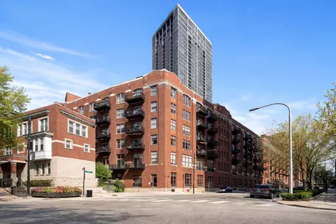 360 W Illinois St #306, Chicago, IL 60654