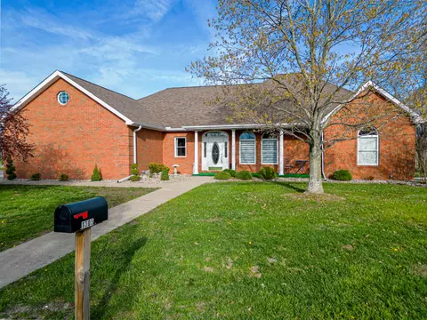 1305 Arbicola St, Marion, IL 62959