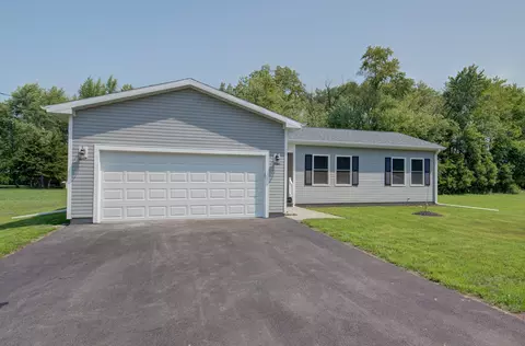394 W 3rd St, Braidwood, IL 60408