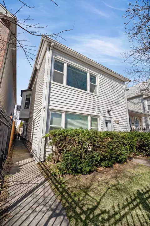 4612 N Avers Ave, Chicago, IL 60625
