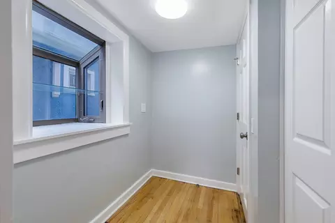 Entry Way - Undisclosed, Chicago, IL 60625 photo 2 of 4