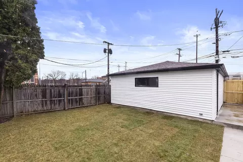 Exterior - Undisclosed, Chicago, IL 60625 photo 4 of 5