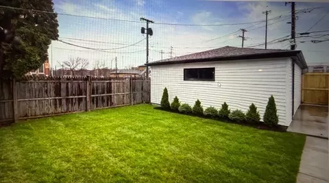 Exterior - Undisclosed, Chicago, IL 60625 photo 3 of 5