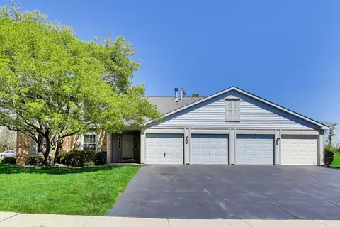 230 Crestview Dr #C, Wauconda, IL 60084