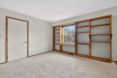 Bedroom - 1030 Perry Dr, Algonquin, IL 60102 photo 1 of 4