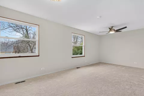 Bedroom - 1030 Perry Dr, Algonquin, IL 60102 photo 2 of 4