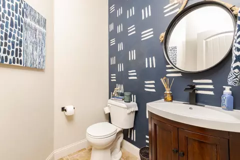 Bath - 6002 Jackpine Rd, Bloomington, IL 61705 photo 1 of 6