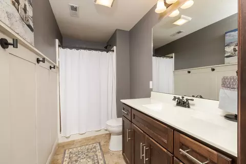Bath - 6002 Jackpine Rd, Bloomington, IL 61705 photo 6 of 6