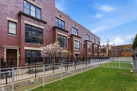 2657 N Hermitage Ave, Chicago, IL 60614