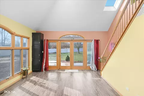 Living - 365 E Pine Meadow Ct, Morris, IL 60450 photo 6 of 6