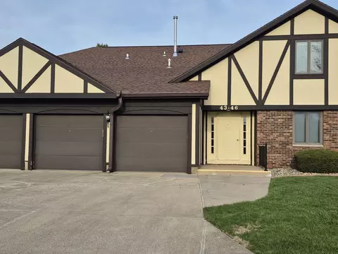 43 Crystal Ct #B1, Pontiac, IL 61764