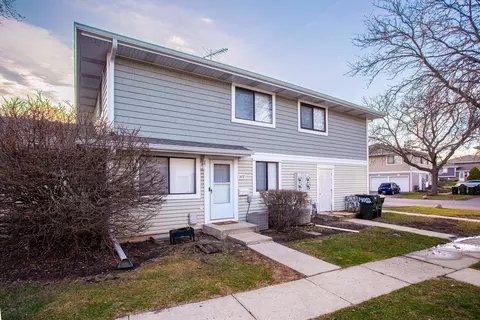 1452 Bear Flag Dr #1, Hanover Park, IL 60133