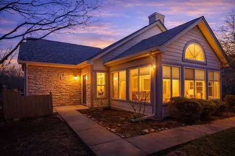 1959 Timberview Dr, Joliet, IL 60431