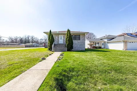 Exterior - 16446 Spaulding Ave, Markham, IL 60428 photo 2 of 5