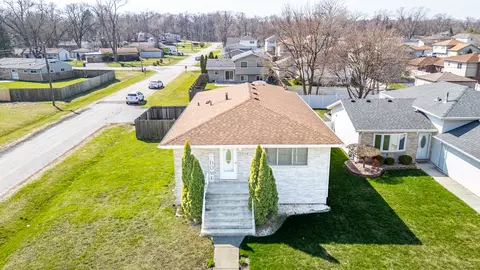 View/Area - 16446 Spaulding Ave, Markham, IL 60428 photo 1 of 8