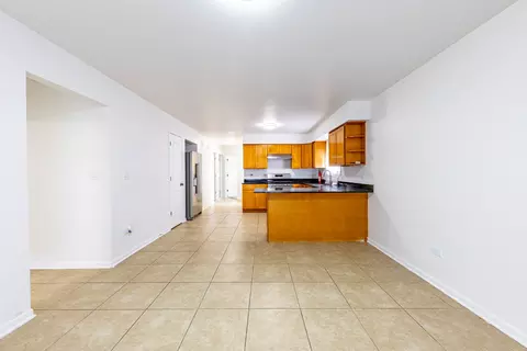 Living - 16446 Spaulding Ave, Markham, IL 60428 photo 4 of 4