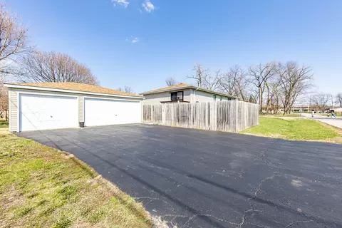 Exterior - 16446 Spaulding Ave, Markham, IL 60428 photo 5 of 5