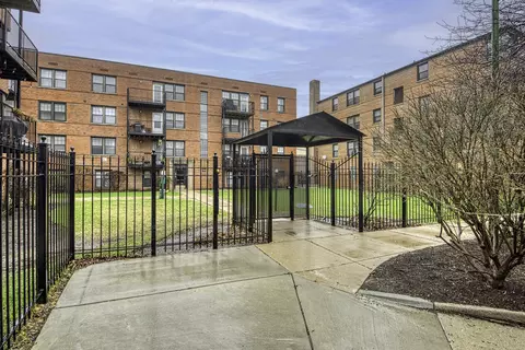 5232 N Campbell Ave #1A, Chicago, IL 60625
