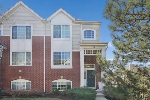 112 Morgans Gate Dr, Wood Dale, IL 60191