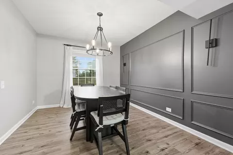 Dining - 1880 Gleneagle Cir, Elgin, IL 60123 photo 2 of 2