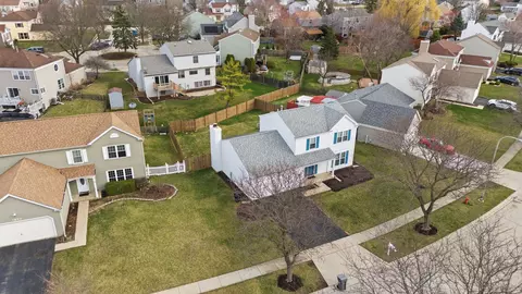 View/Area - 1880 Gleneagle Cir, Elgin, IL 60123 photo 3 of 3
