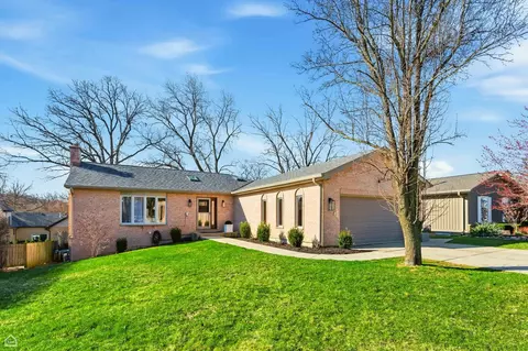 9101 Windsor Dr, Palos Hills, IL 60465