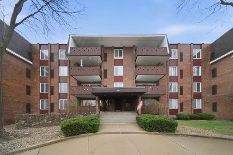121 S Spruce Ave #101, Wood Dale, IL 60191