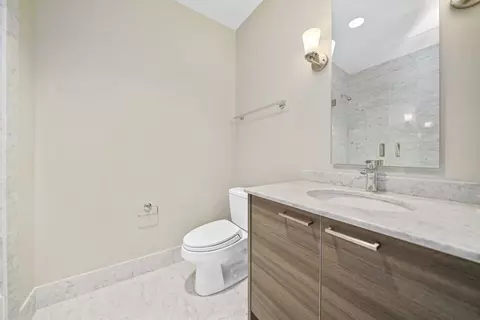10 E Delaware Pl #18E, Chicago, IL 60611 photo 32