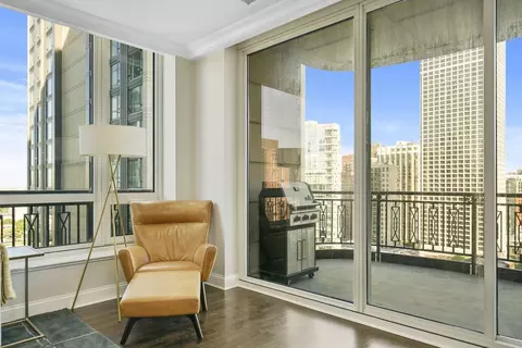 10 E Delaware Pl #18E, Chicago, IL 60611 photo 5