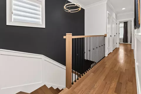 Entry Way - 700 E 46th St, Chicago, IL 60653 photo 1 of 2